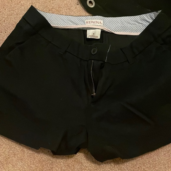 Size 6 - Picture 1 of 3